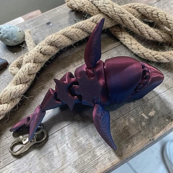 CUSTOM ORDER FOR @HOWEPM Articulated Shark Keychain - Picture 9 of 10